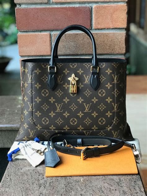 harga tas lv original second|louis vuitton bag harga.